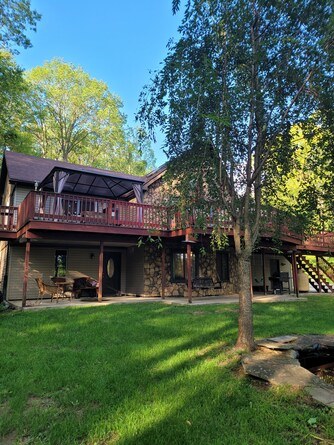 Three-Bedroom Happy Valley House